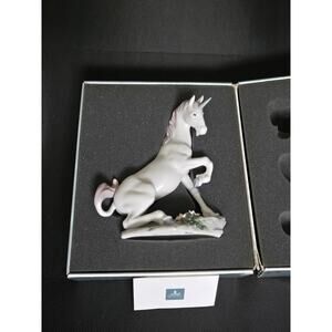LLadro Privilege "Magical Unicorn" #7697 mint in box NEVER DISPLAYED